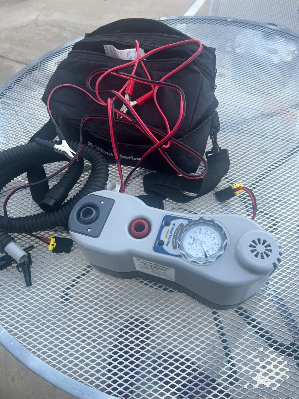 West Marine Deluxe 12V Inflator Pump Tested works